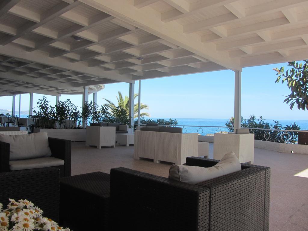 Ristorante La Scogliera - Nuova Gestione 3* Piraino