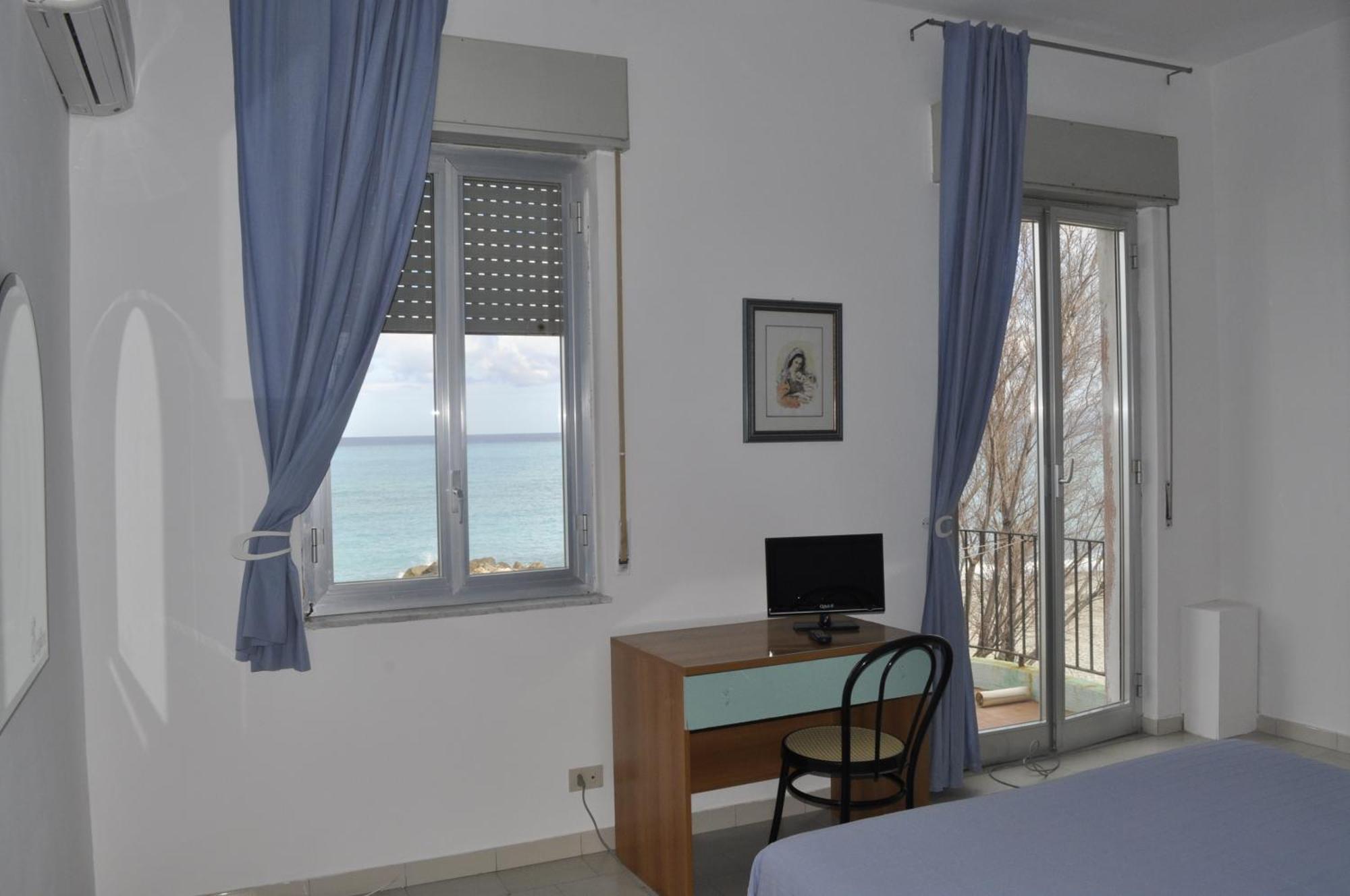 Hotel Ristorante La Scogliera - Nuova Gestione 3*